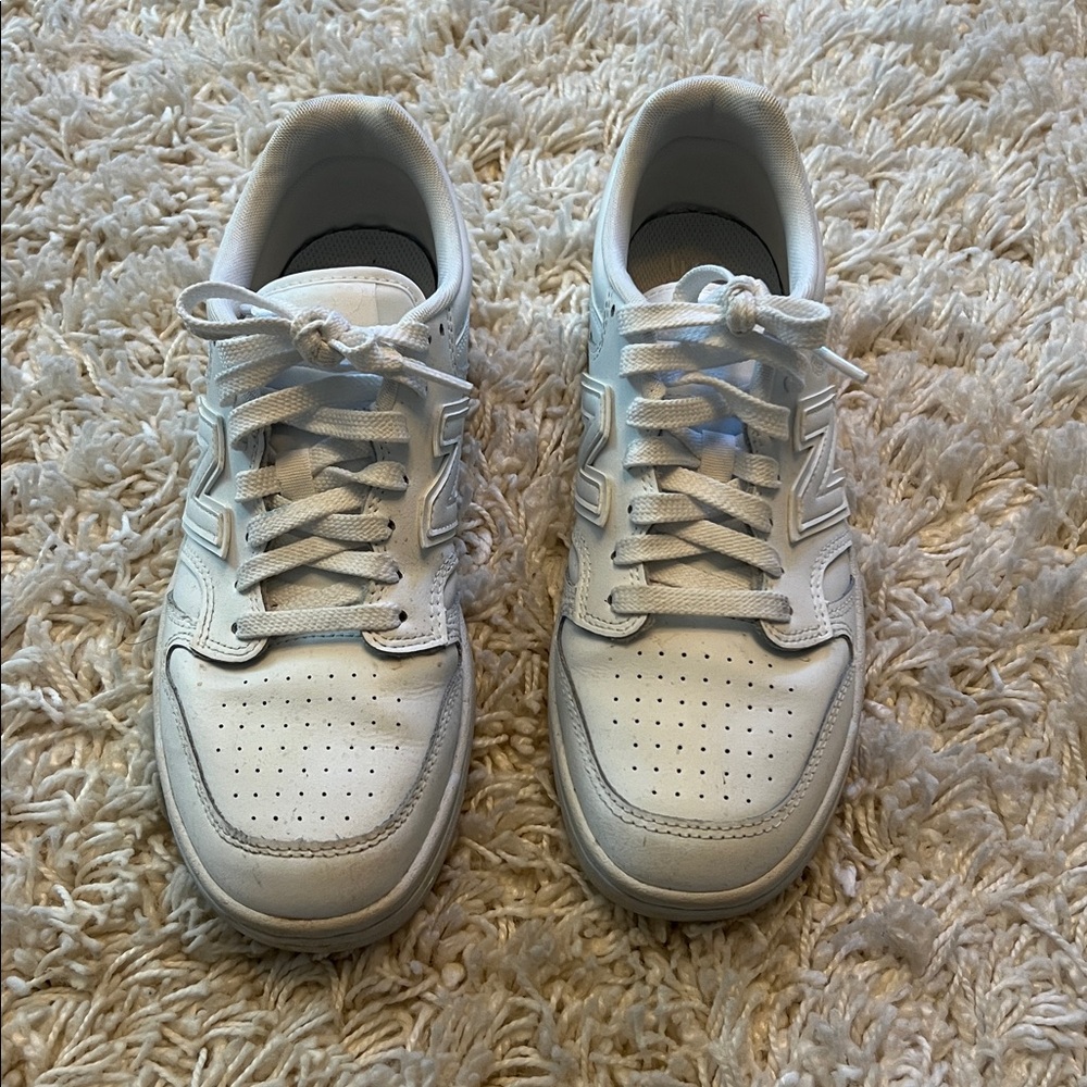 New Balance 480 sz 7 White Athletic Shoes